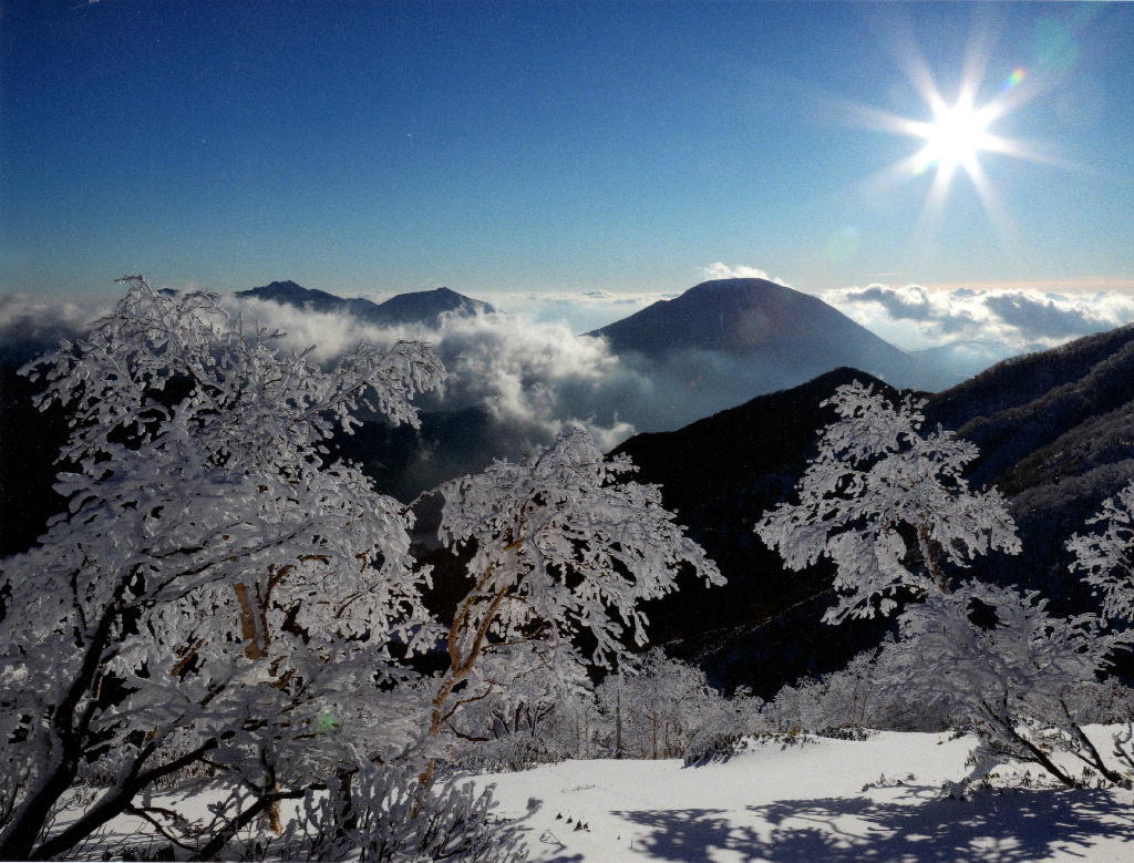 新春輝く（日光白根山）